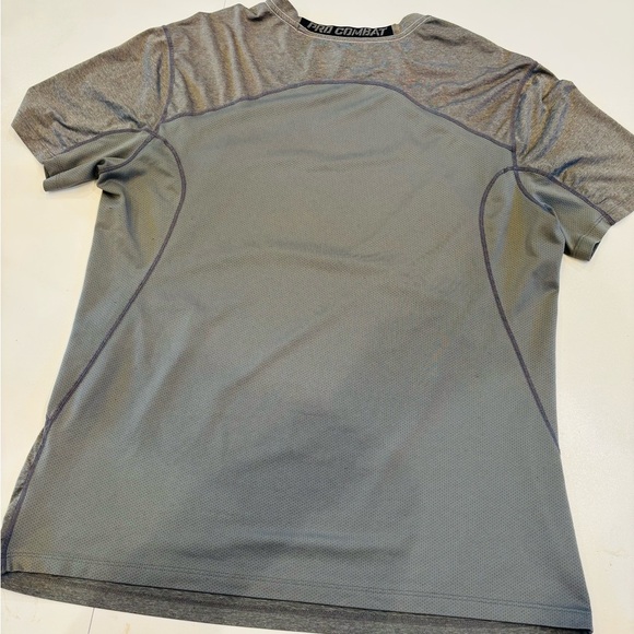Nike Men's Short Sleeve Gray Performance Tee size Extra Large - Picture 3 of 8